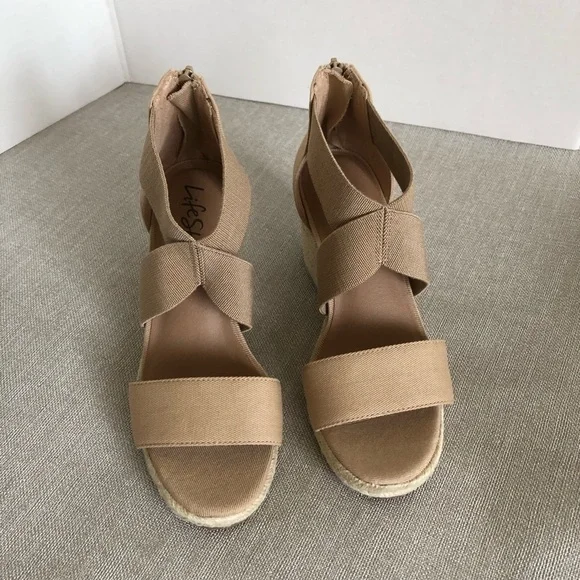 LifeStride Womens Thrive Strappy Espadrille Wedge Sandal, Taupe, 8 US - Picture 2 of 14